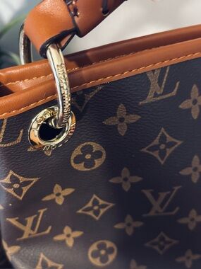 Cartera de cuero  grande